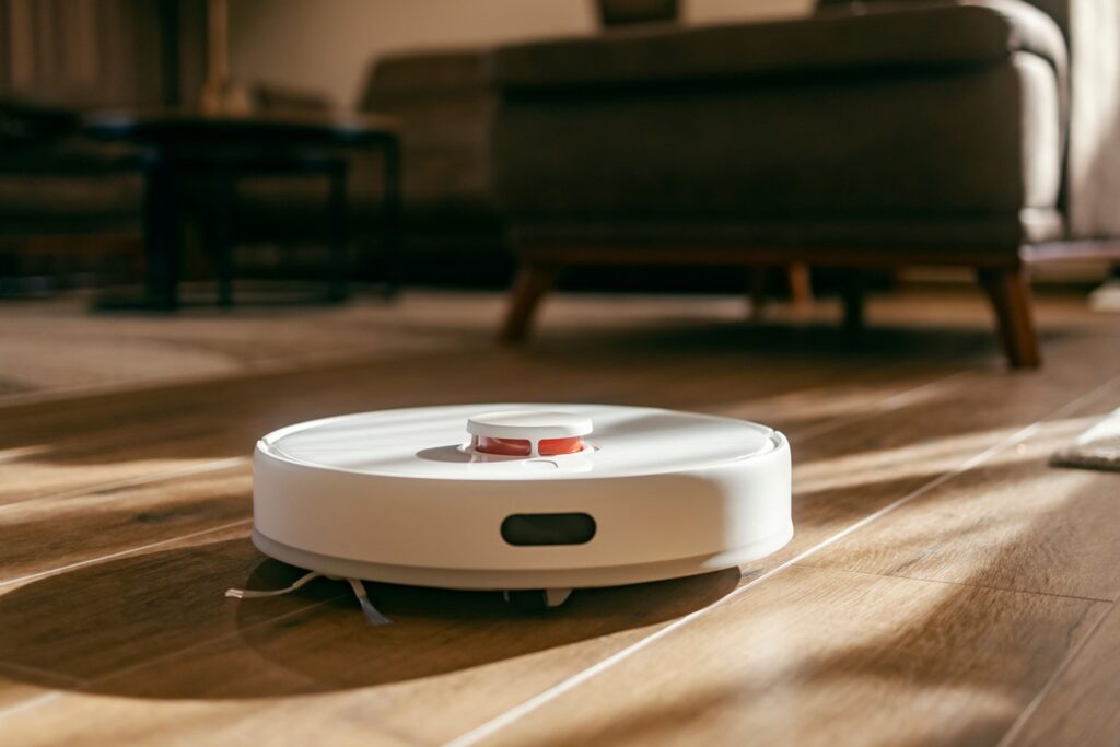 Roboty sprzątające coraz bardziej popularne wśród Polaków