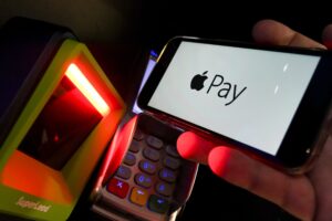 Niebezpieczna luka w Apple Pay umożliwia płacenie bez odblokowania iPhone’a