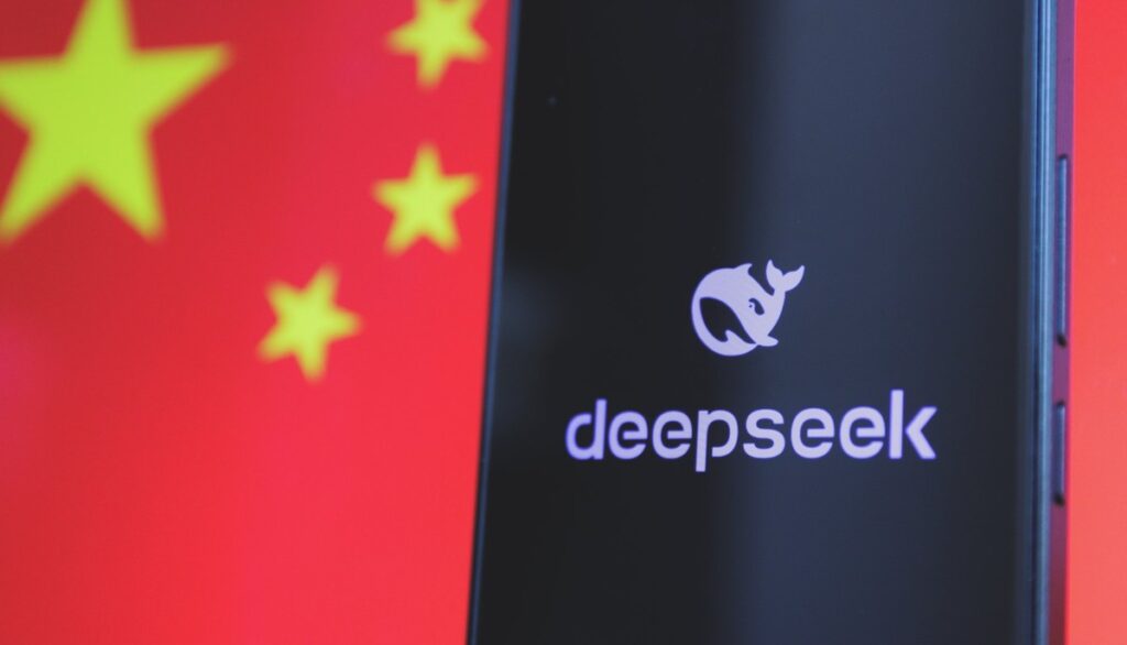DeepSeek powraca z nową wersją, która może wstrząsnąć rynkiem tech