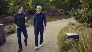 Tim Cook odchodzi. John Ternusem nowym CEO Apple’a