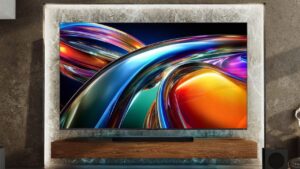 Testowaliśmy telewizor Hisense UR9 RGB Mini-LED — jeden z najbardziej kolorowych odbiorników