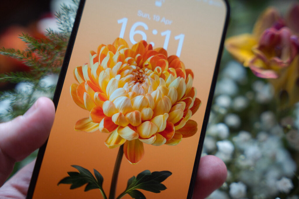 Realme wprowadza nowy smartfon do Polski, konkurencyjny względem flagowych modeli