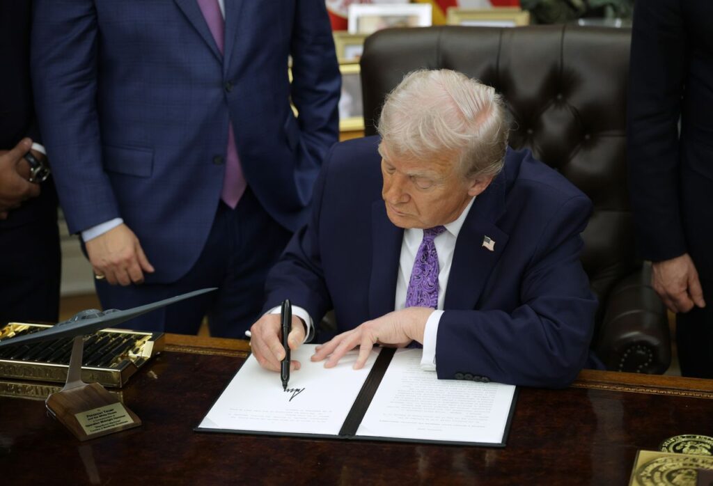 USA i Kalifornia wykorzystują siłę nabywczą do regulacji sztucznej inteligencji