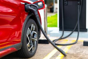 Jak Japonia rozwiązuje brudny problem elektromobilności