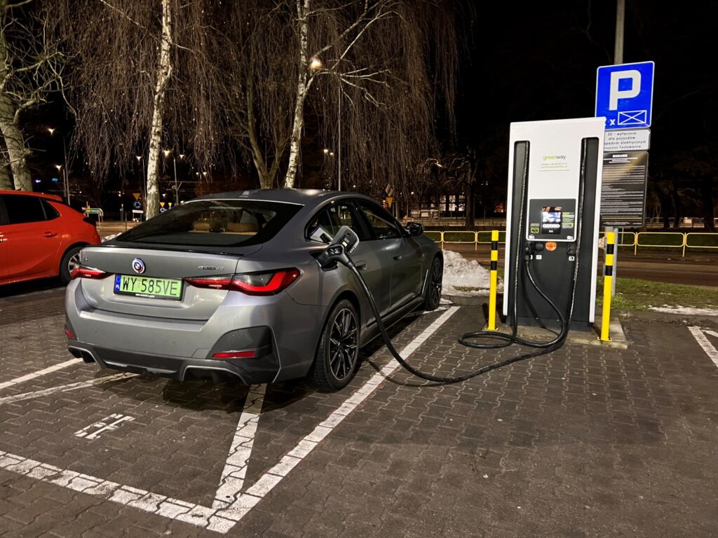 Elektryki mogą otrzymać silniki spalinowe. Firma Horse proponuje nowy kierunek