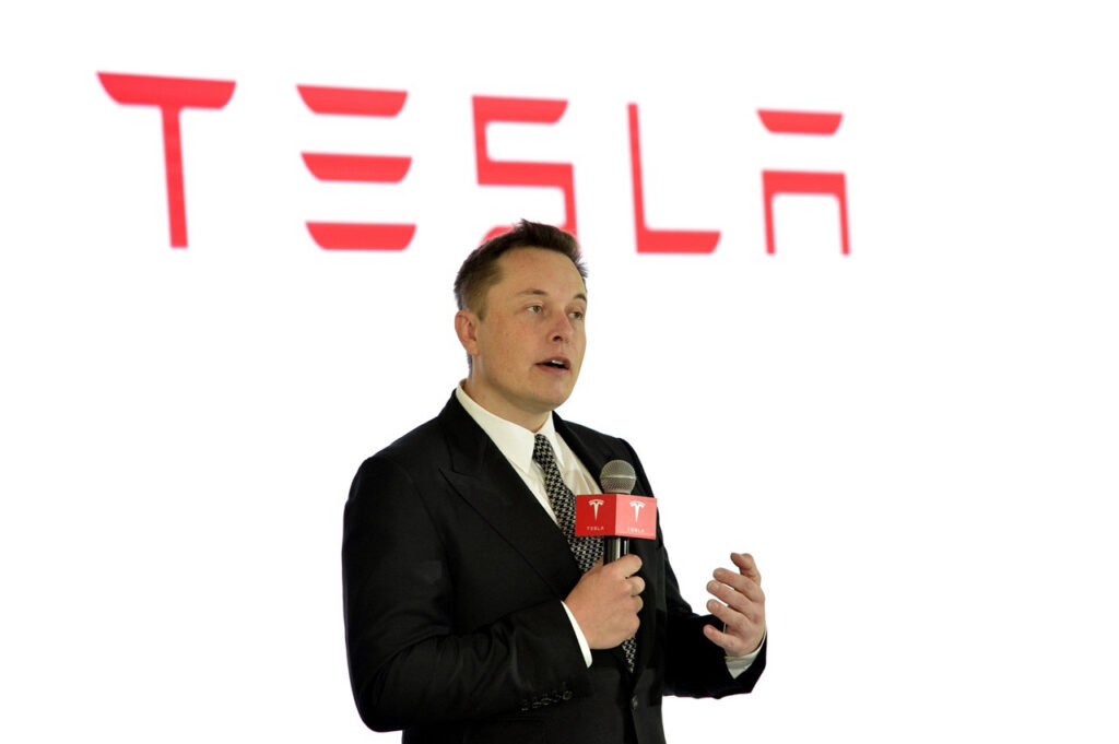 Elon Musk zapowiada wzrost wydatków Tesli w nowym roku fiskalnym