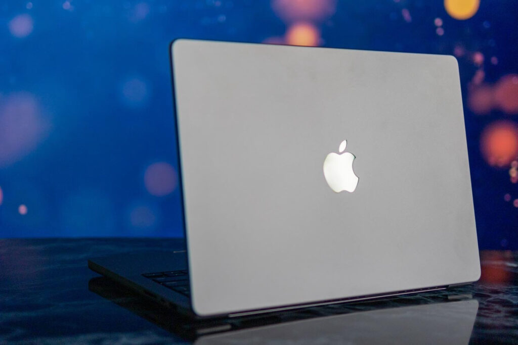 Pierwsze kroki z MacBookiem – kluczowe ustawienia systemowe