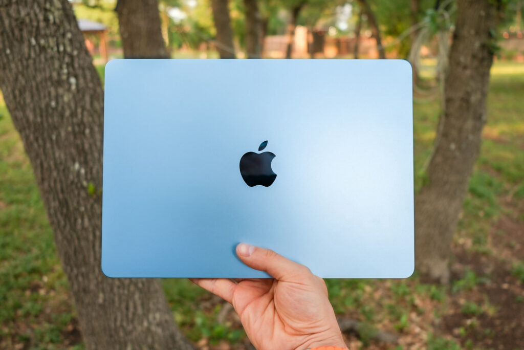 MacBooki z Intelem tracą sens – Apple Silicon dominuje rynkiem