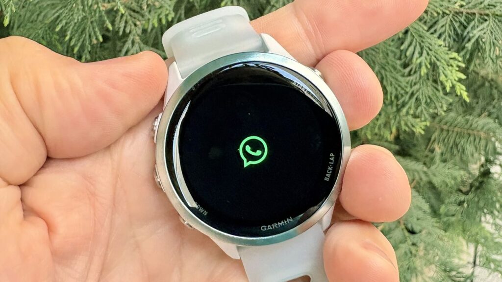 Garmin dodał obsługę WhatsAppa do wielu swoich smartwatchy