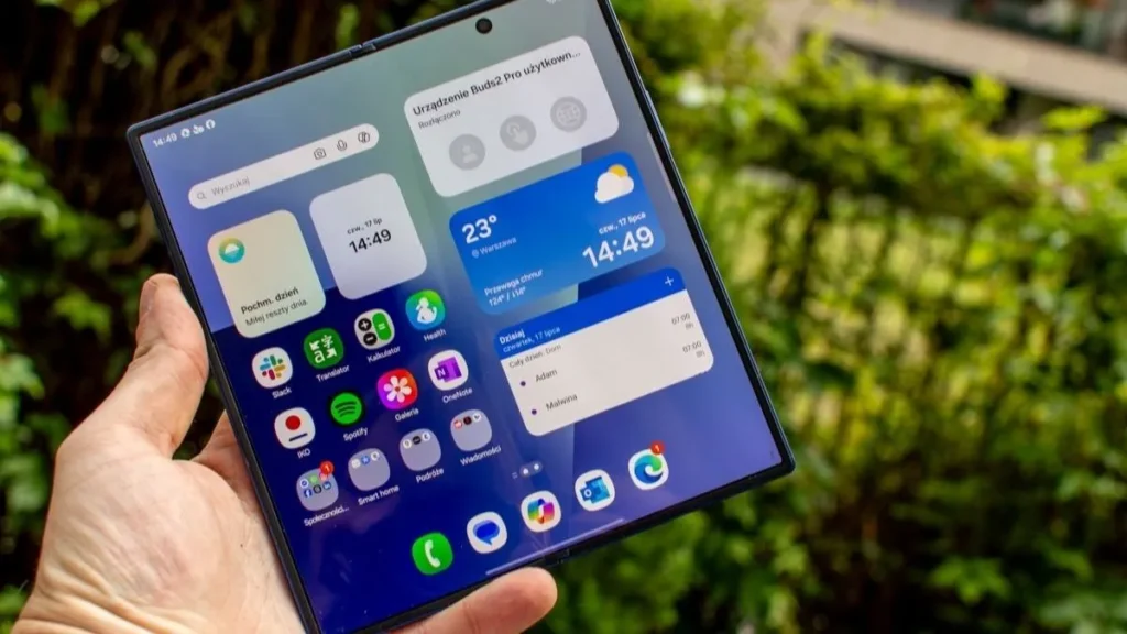 Samsung prezentuje nowy smartfon o szerszym ekranie jako konkurencję dla iPhone’a
