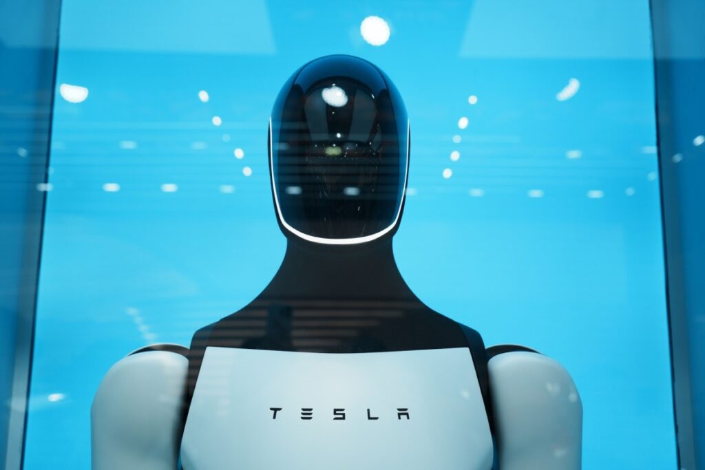 Tesla zwiększyła plan wydatków do 25 miliardów dolarów