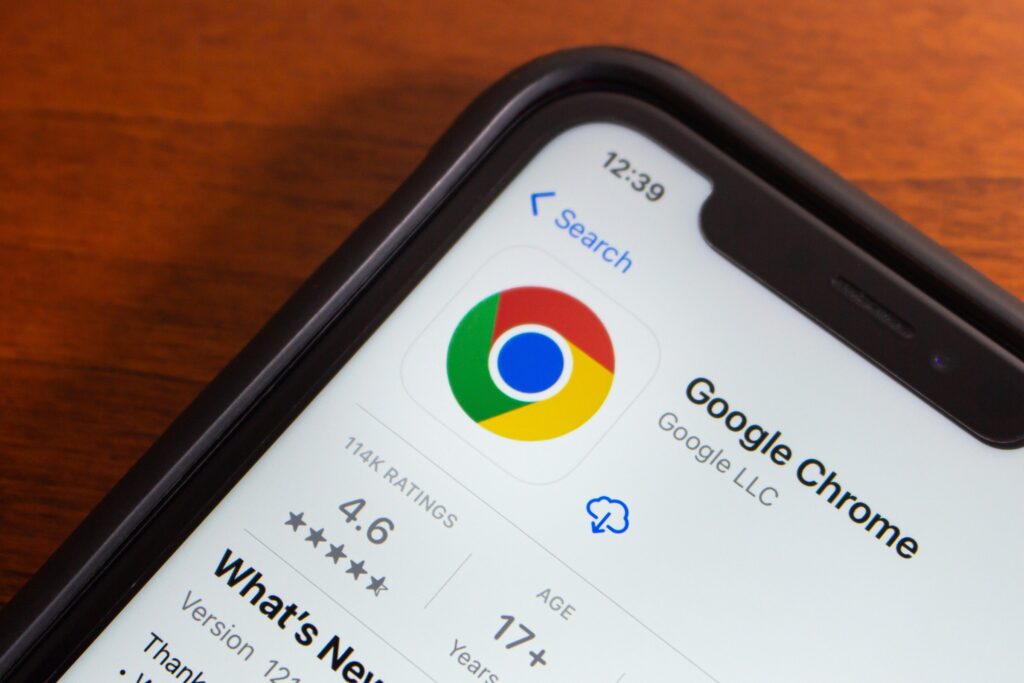 Google Chrome ukrycie pobiera pliki AI na dysk bez zgody użytkownika