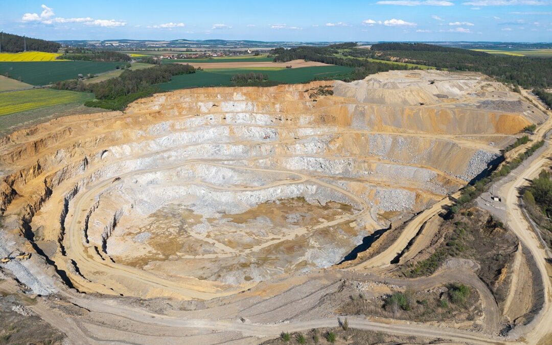 Chiny testują nowoczesne roboty górnicze o masie 100 ton