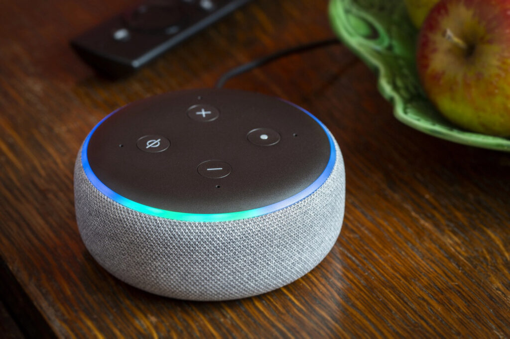 Amazon rozszerza Alexę o generowanie podcastów na żądanie