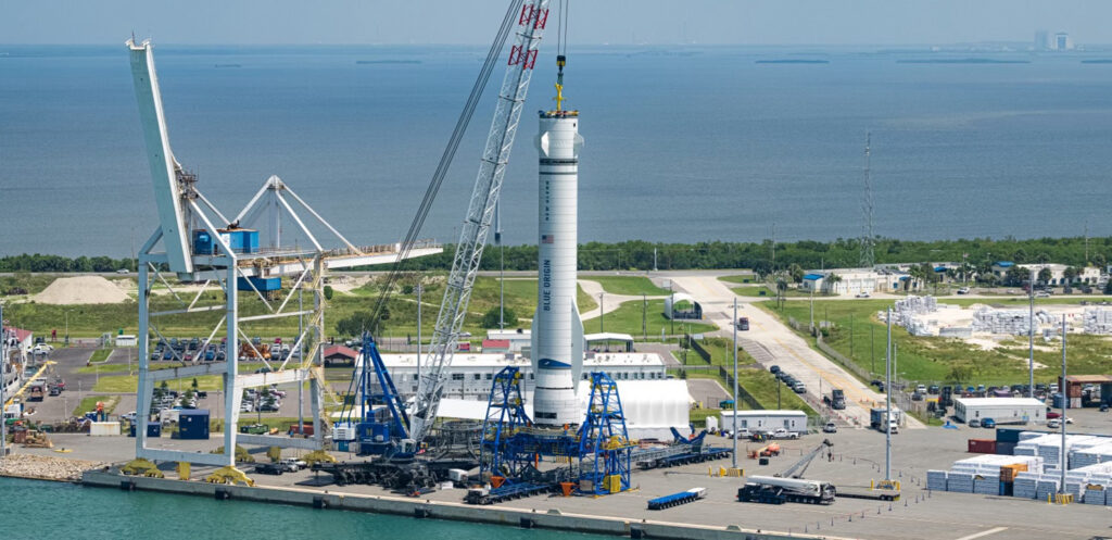 Blue Origin goni SpaceX w wyścigu o kosmos