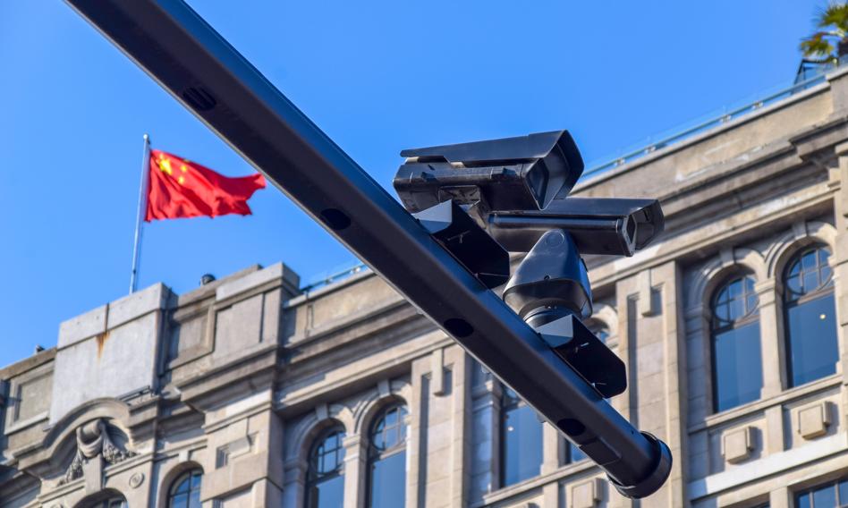 Chiny modernizują inwigilację – AI przewidzi przestępstwo w kilka sekund