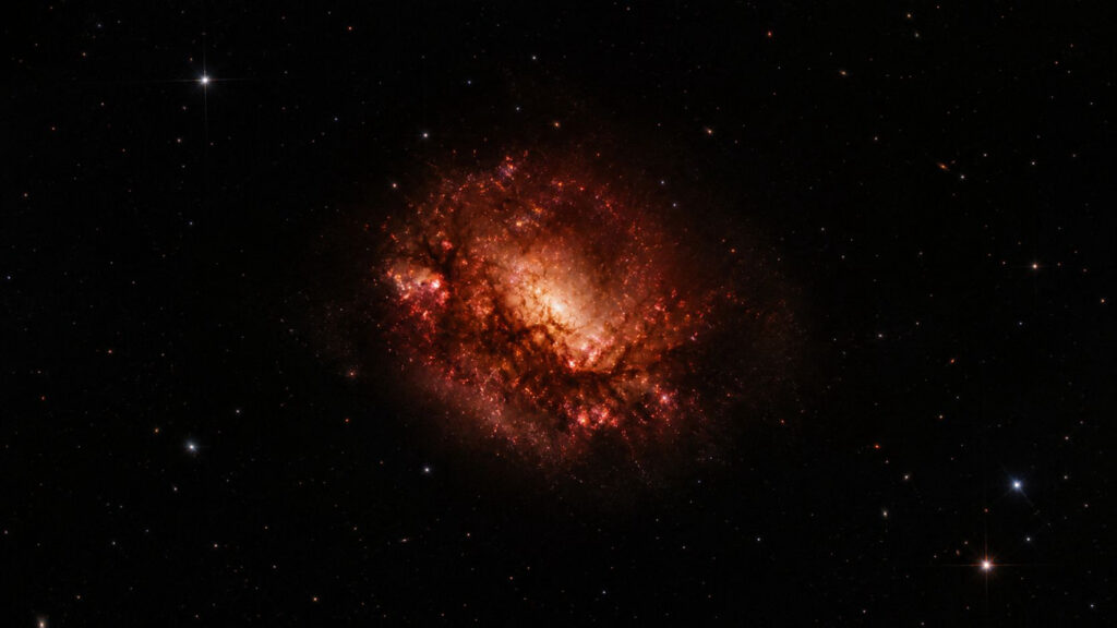 Astronomowie odkryli niezwykłą galaktykę sprzed 13 miliardów lat