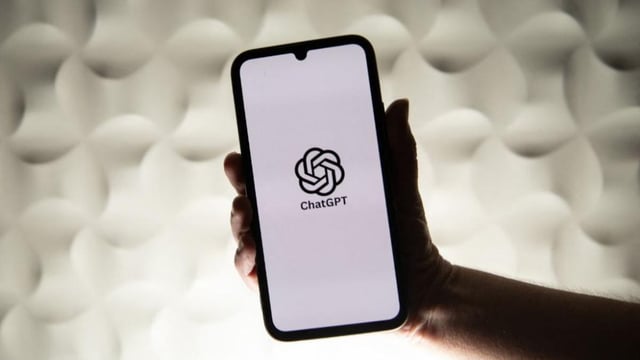 OpenAI planuje produkcję 30 mln telefonów z 'agentami AI’ na początek roku