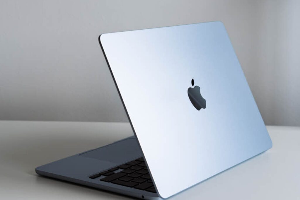 Czy warto upgrade’ować MacBooka? Przewodnik do decyzji w 2026 roku