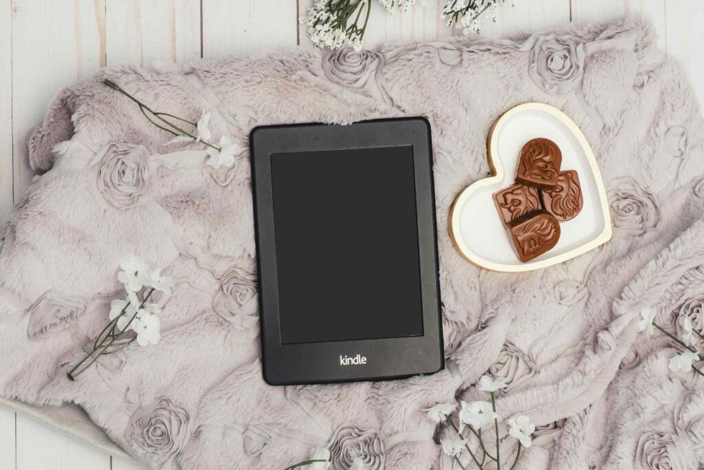 Amazon odcina stare Kindle od chmury. Użytkownicy protestują