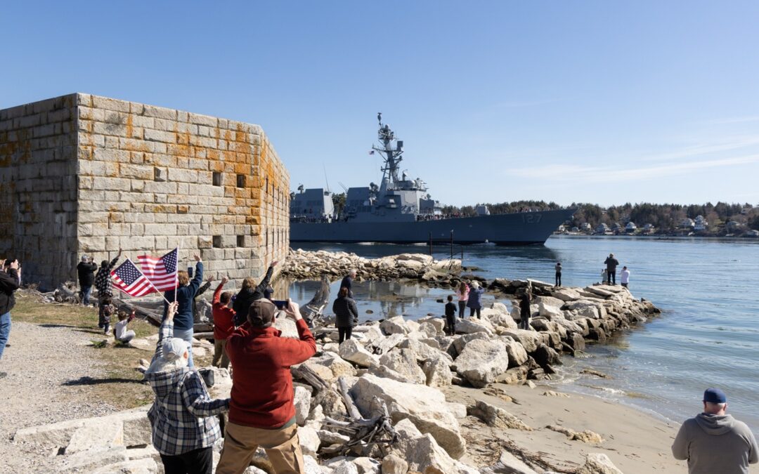 USS Patrick Gallagher – ostatni niszczyciel starej generacji wchodzi na służbę