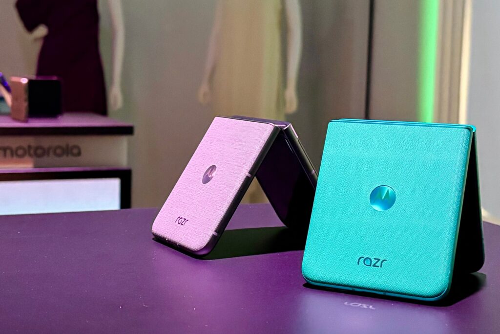 Motorola wprowadza na rynek składane smartfony Razr 70 i Razr Fold