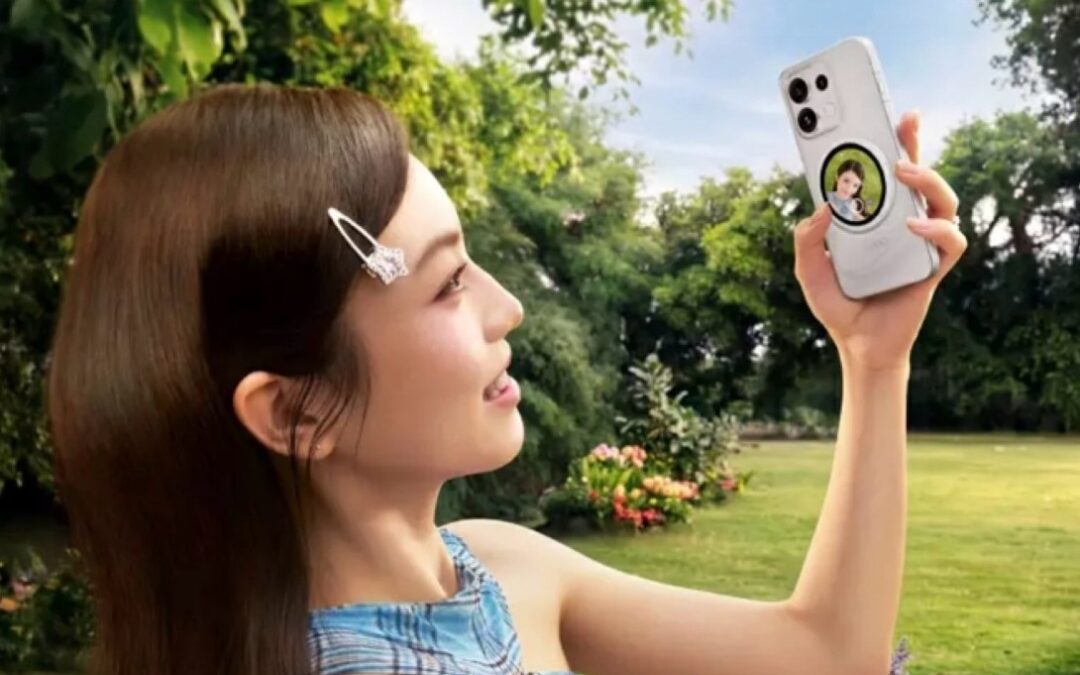Oppo wprowadza gadżet z dodatkowym ekranem – alternatywa dla flagowców