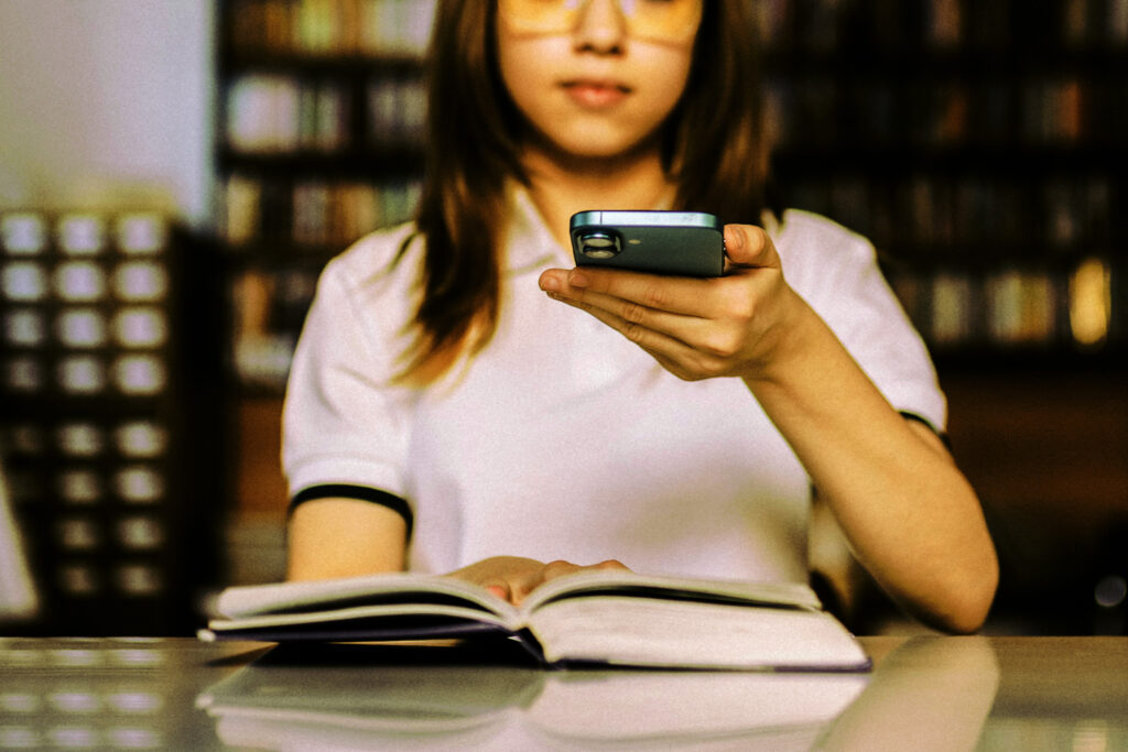 Wycofano przełomowe badanie o pozytywnym wpływie AI na naukę studentów