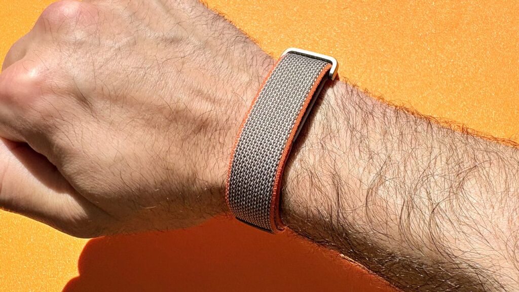 Fitbit Air – bezekranowy tracker fitness za $99 z jedną sprytną funkcją