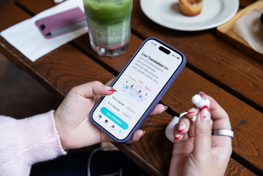 Apple 2027: AirPods z kamerami dla AI i drugi składany iPhone