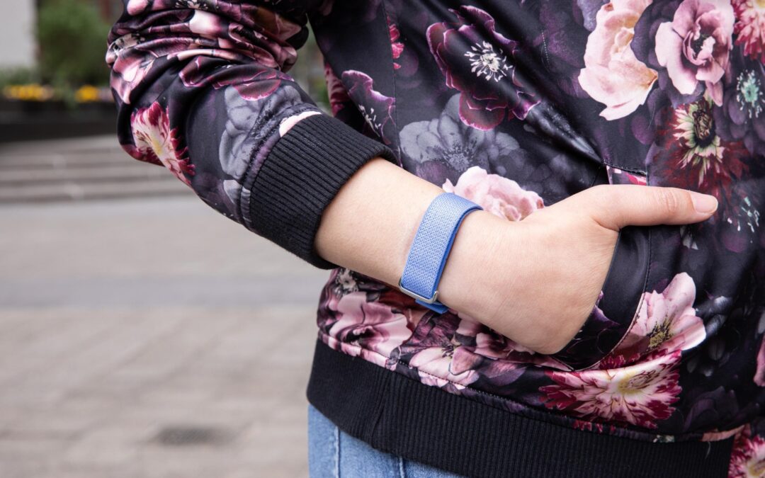 Fitbit Air od Google – inteligentniejsze podejście do śledzenia zdrowia z AI