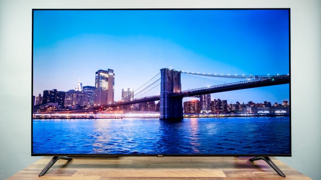 Roku Select Series 65″ – tani telewizor, który nie spełnia obietnic