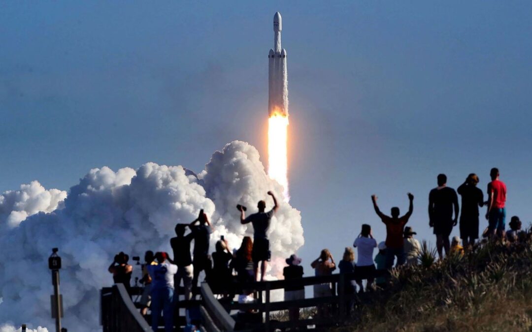 Wycena SpaceX osiągnęła 2,6 bln dolarów, chwilowo wyprzedzając Amazon