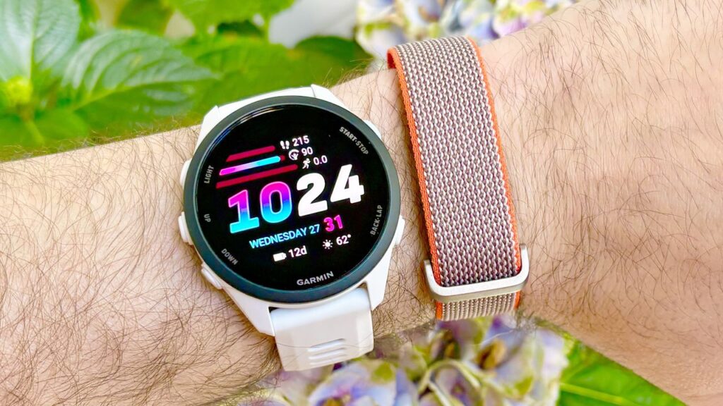 Fitbit Air vs Garmin Forerunner 70 – które urządzenie wybrali czytelnicy?