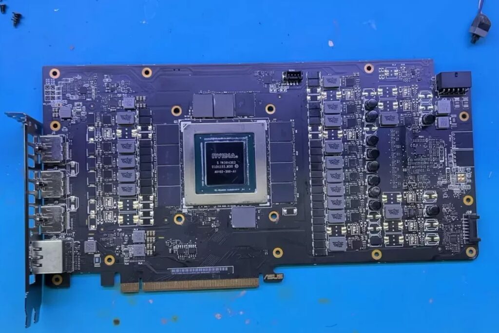 Fałszywe GeForce RTX 4090 bez pamięci VRAM zalewają rynek