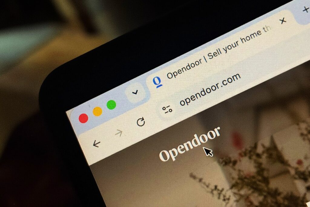 Wyjście Opendoor z Indii roznieca debatę o AI i outsourcingu
