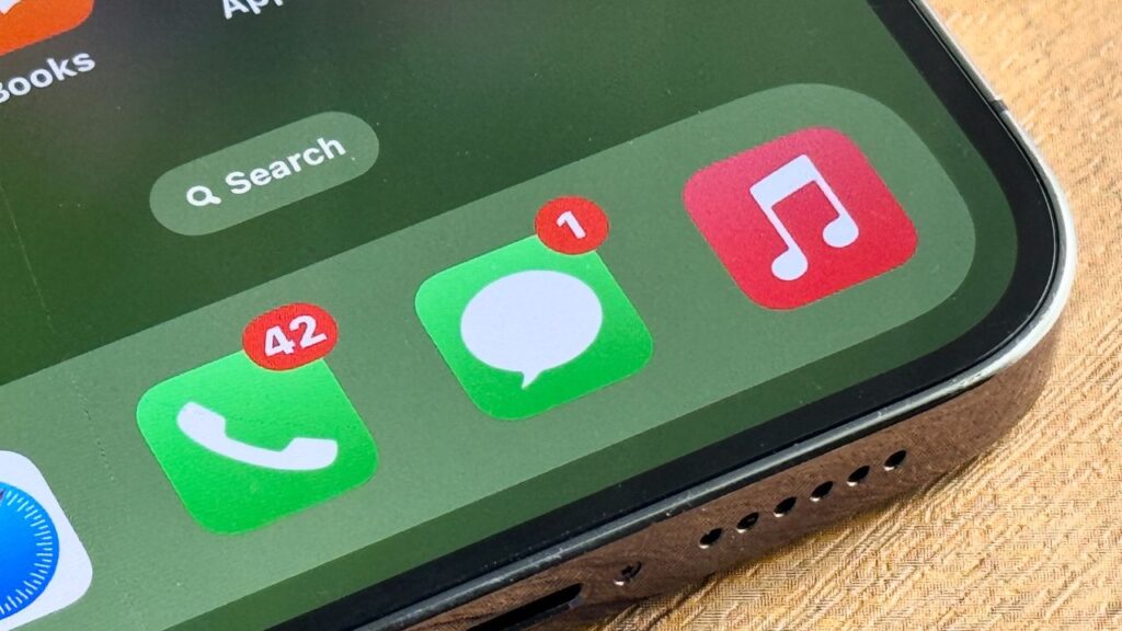 iPhone: tłumaczenie wiadomości w czasie rzeczywistym w aplikacji Wiadomości