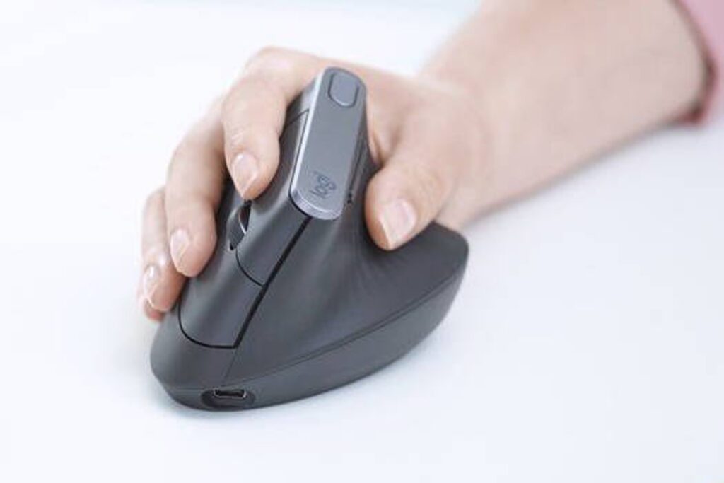 Logitech MX Vertical w promocji – ergonomiczna mysz w świetnej cenie
