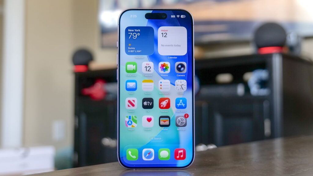 iOS 27: filtr bezpieczeństwa AI psuje rozmowy FaceTime – jak go wyłączyć