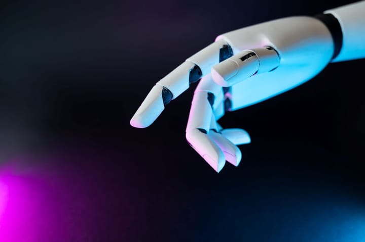 Chiny dominują w dostawach precyzyjnych dłoni dla robotów humanoidalnych