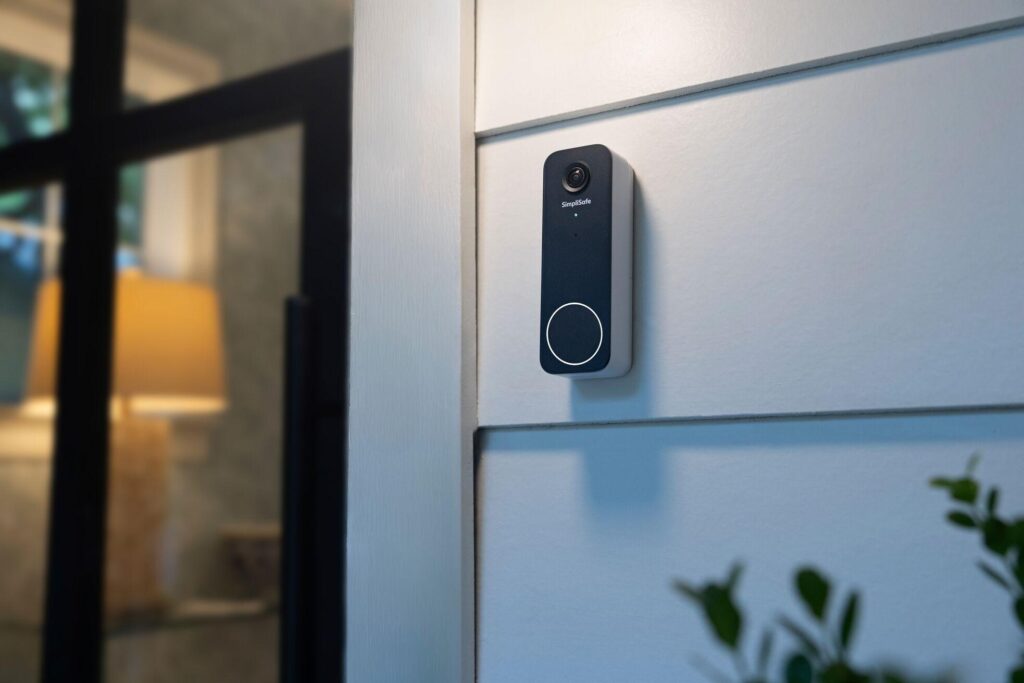 SimpliSafe: dzwonek z AI i ochroniarzem obserwującym twoje drzwi
