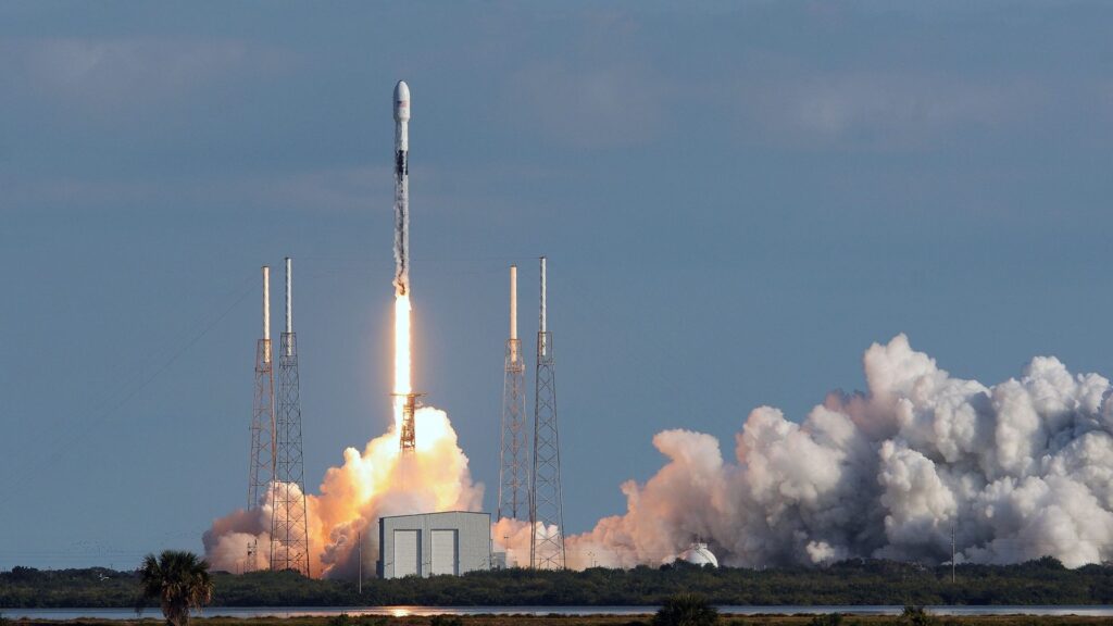 Google wysyła chipy AI w kosmos – z pomocą SpaceX Elona Muska