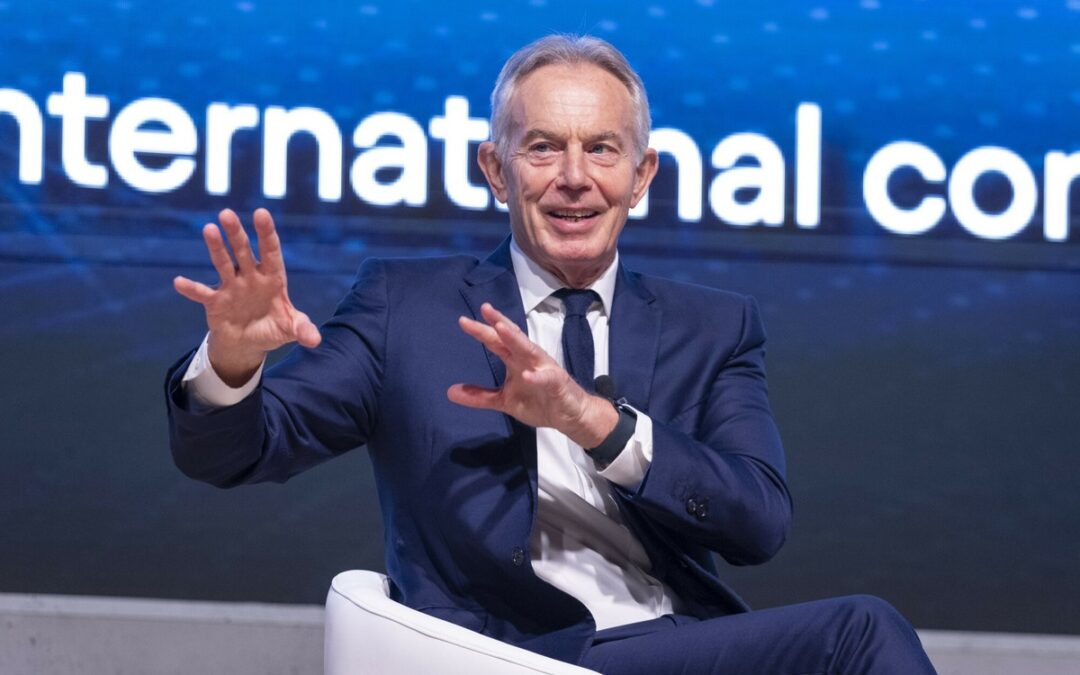 Tony Blair: Zachód nie może zwalniać tempa w rozwoju AI
