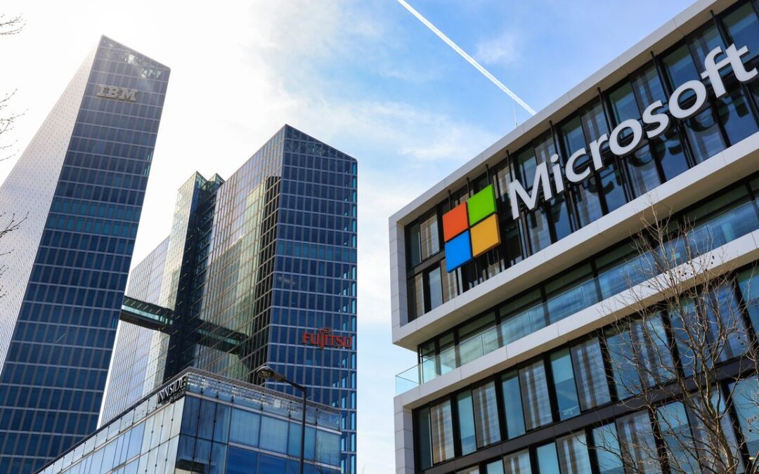 Szef AI Microsoft atakuje Anthropic za trening Claude’a na wzór ludzkiej świadomości
