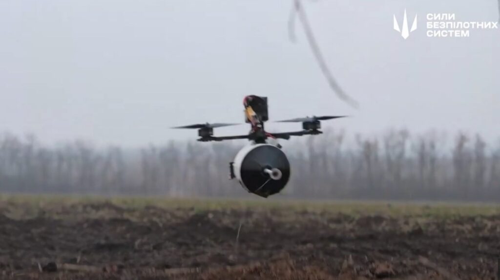 AI nasłuchuje eteru na polu walki – system wykrywania dronów waży 975 g