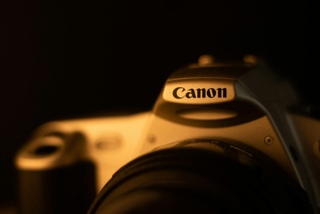 Canon opatentował sensor wykrywający manipulacje AI na zdjęciach