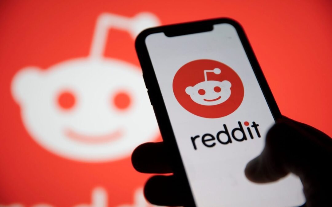 Reddit zmienia strategię przez AI – stawia na zalogowanych użytkowników