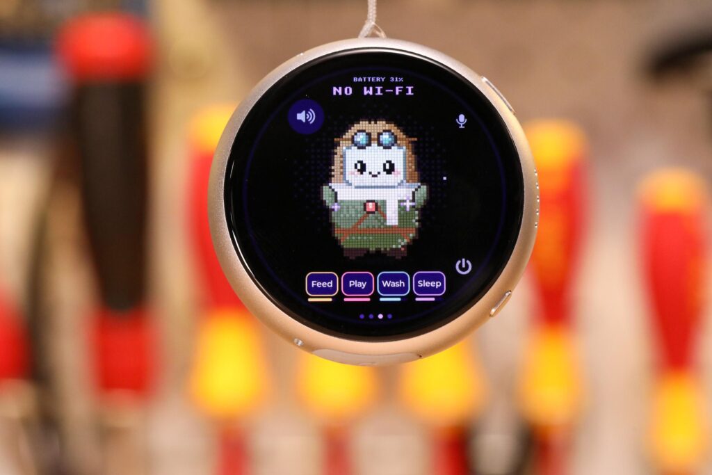 Zbudowałem własnego AI Tamagotchi zanim zrobiło to Meta